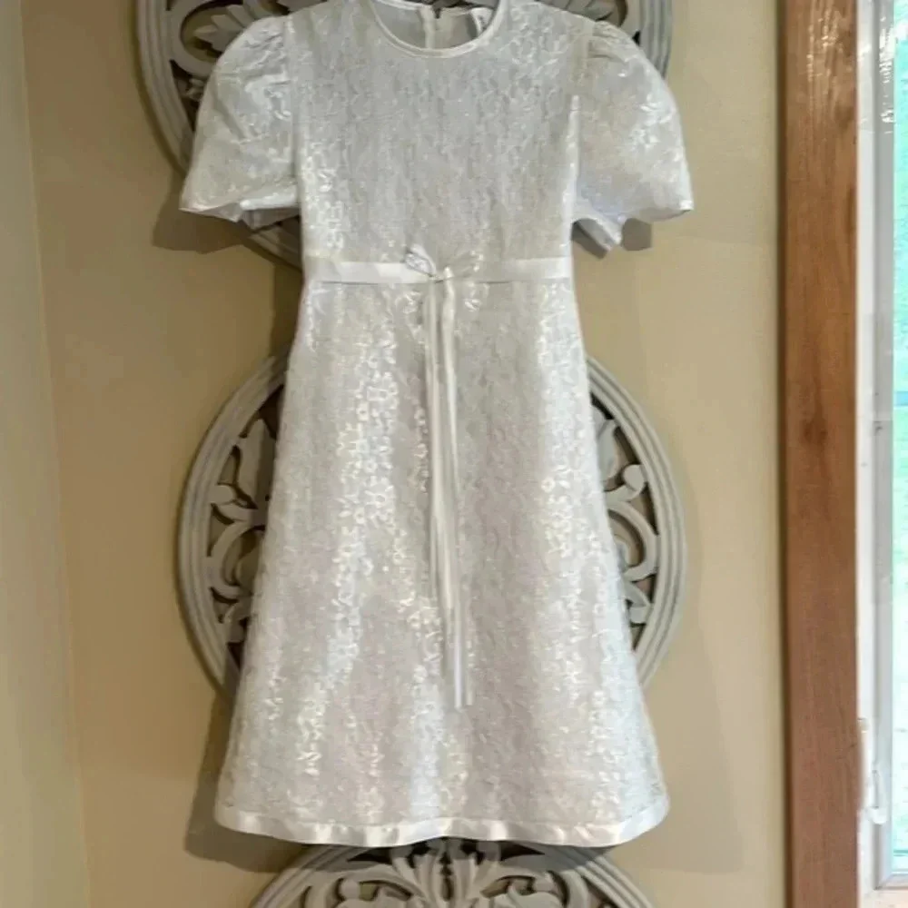 Beautiful Lace Dress for girls